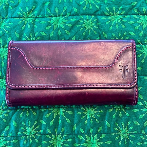 Women's Burgundy Frye Melissa Leather Wallet - Picture 1 of 7
